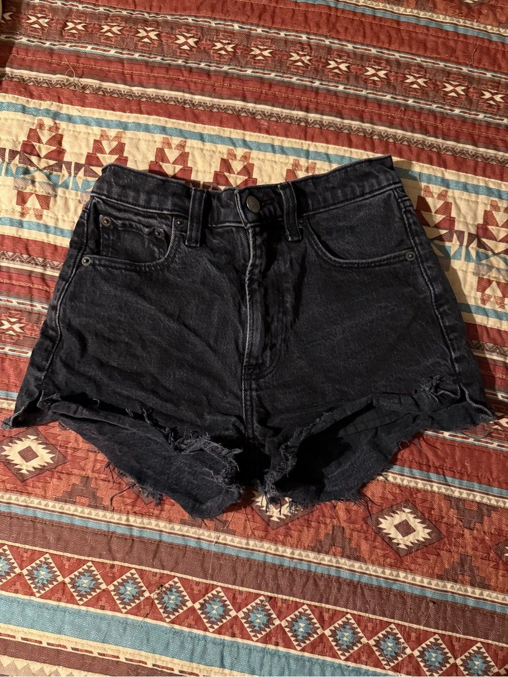 Abercrombie & Fitch Black Distressed mom high rise shorts size 00